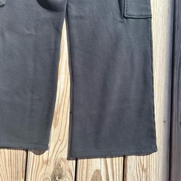 Gilly Hicks Black cotton cargo sweatpants with elastic waistband Size Small Flaw - Picture 15 of 16